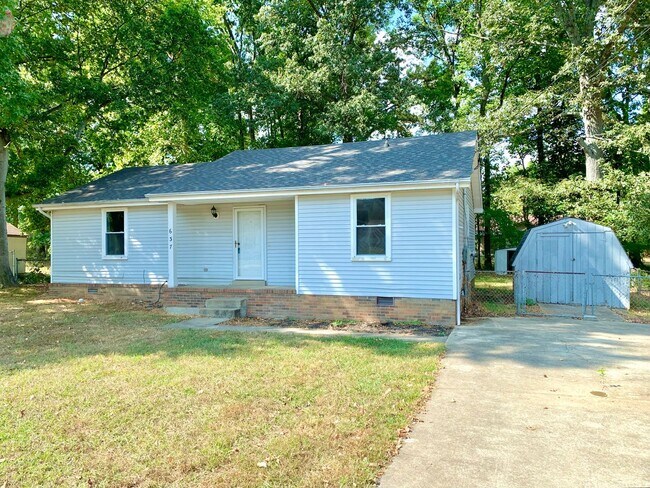 Building Photo - 637 Miles Ct