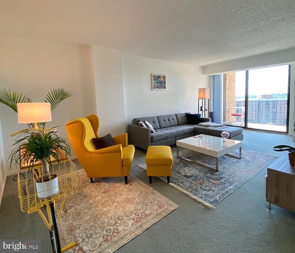 2311 Pimmit Dr Unit 1118, Falls Church, VA 22043 Room for Rent in