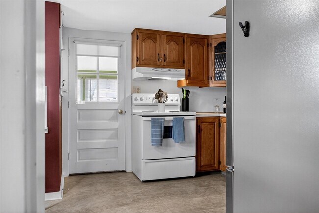 Building Photo - 30 Brookhaven Rd