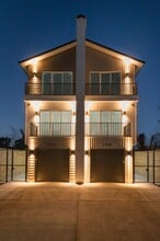 Building Photo - 3313 Hadley St
