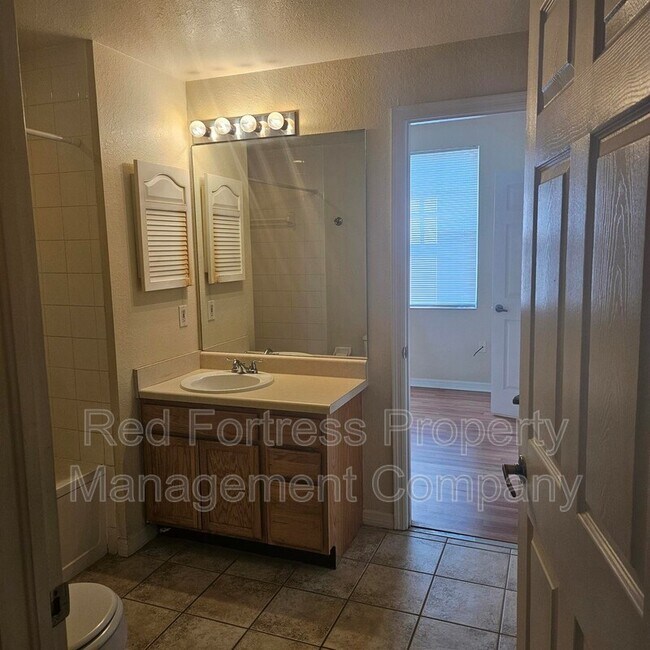 Foto del edificio - 7965 Preserve Cir