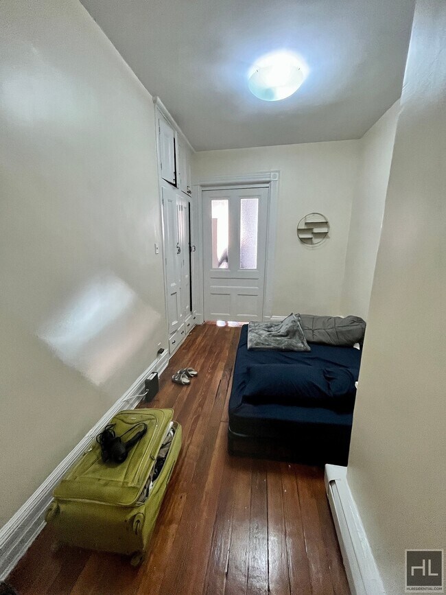 Building Photo - 52 Main St, Yonkers, NY 10701