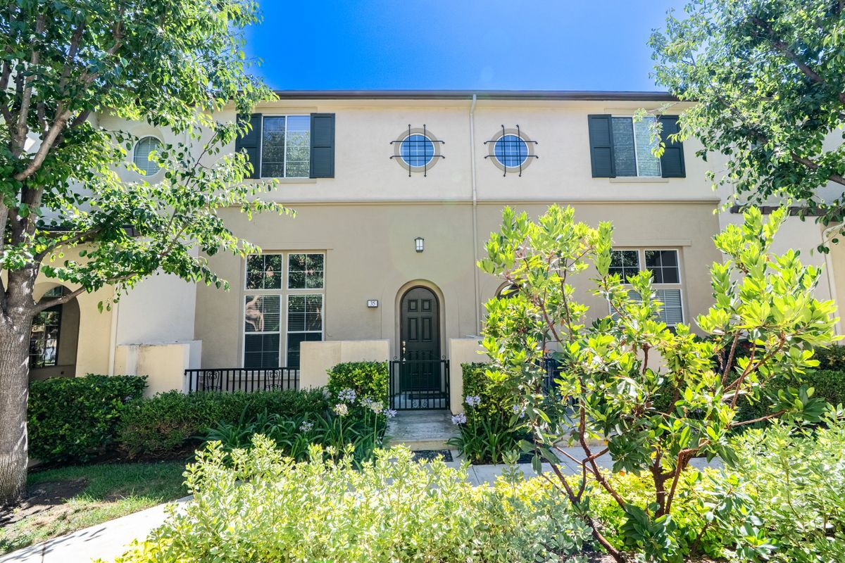 Building Photo - 35 Bonsall