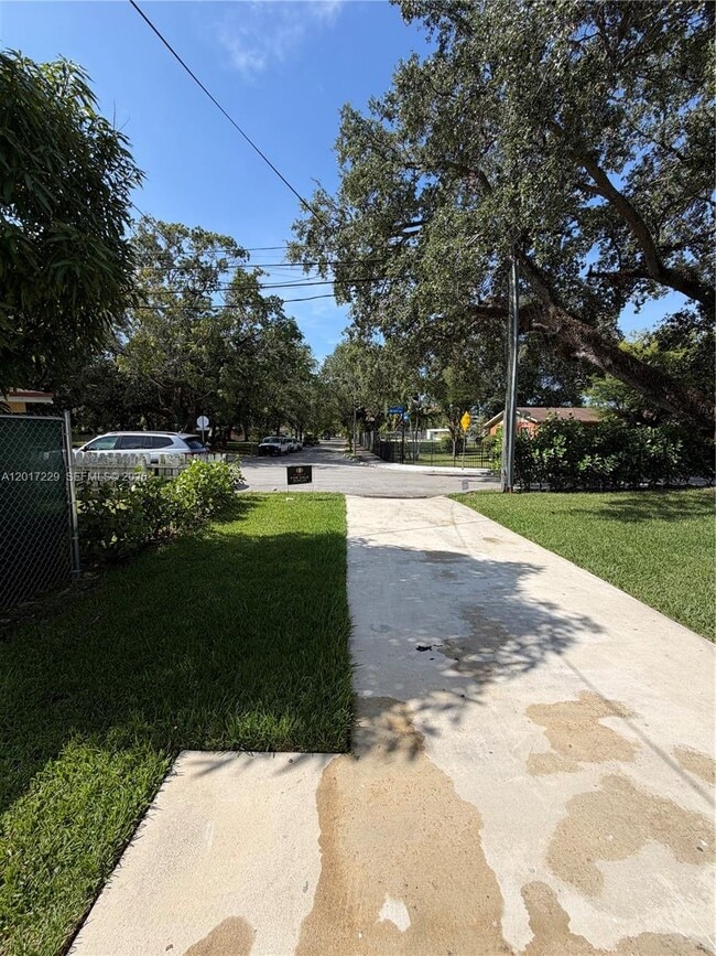 Foto del edificio - 6091 SW 64th Terrace