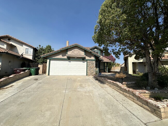 Building Photo - 16259 Parkside Ln