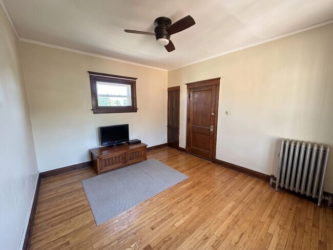 Foto del edificio - 4824 W Hutchinson St