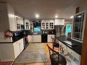 Building Photo - 3716 Knoll Ridge Dr
