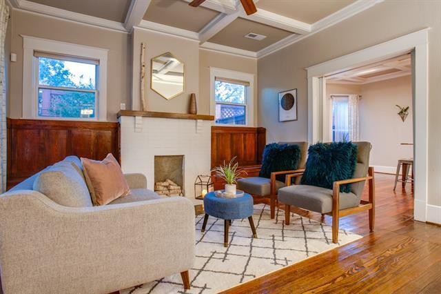 Foto del edificio - 628 Woodlawn Ave