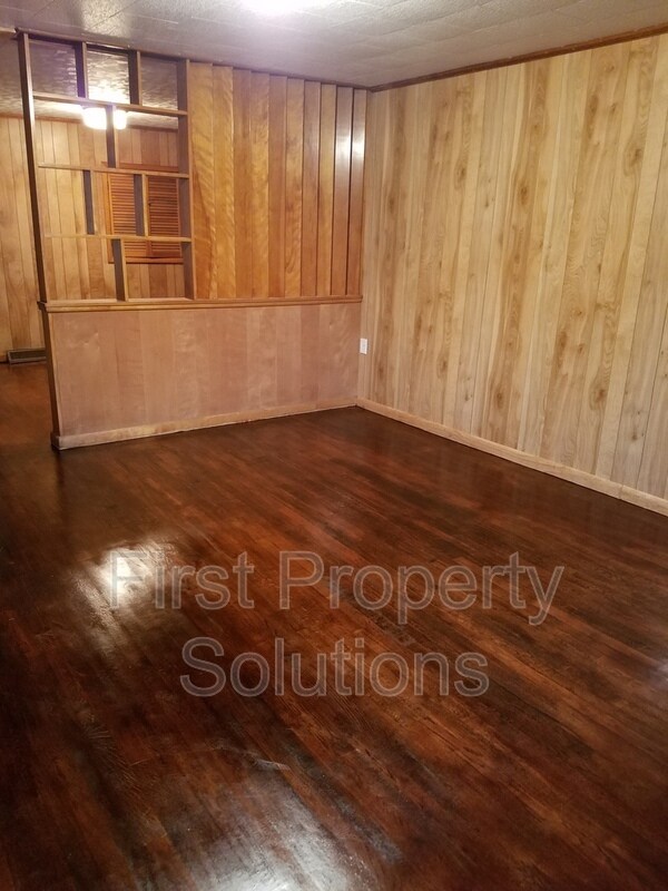 Building Photo - 208 Bethel Rd