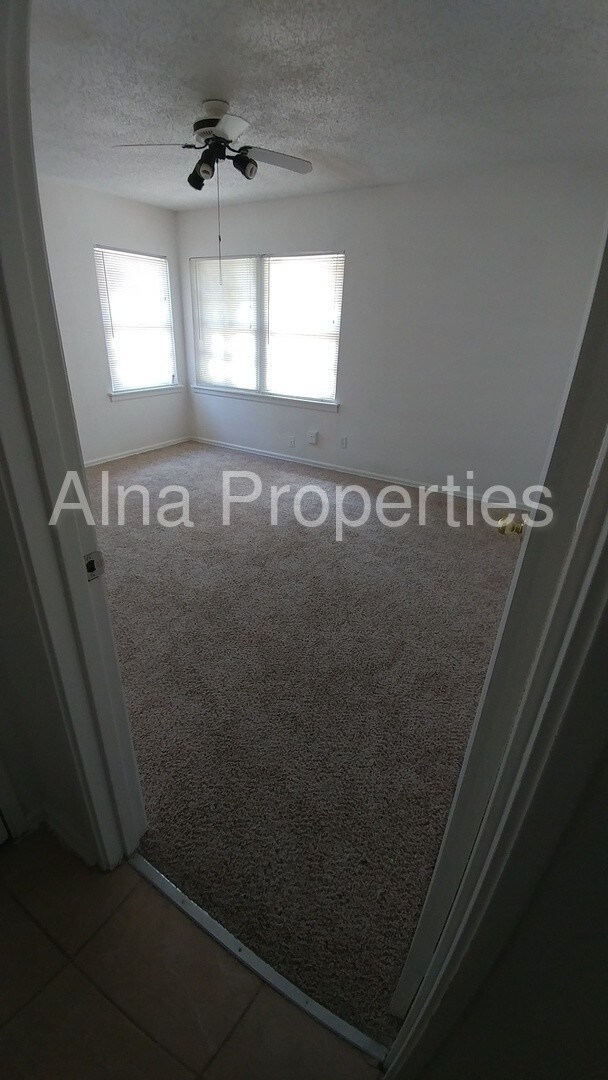 Building Photo - 422 Dawson Cir