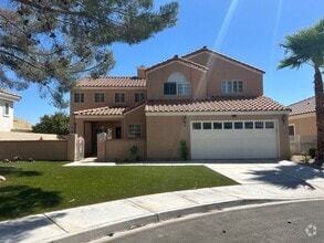 Building Photo - 2836 N Lakecrest Dr