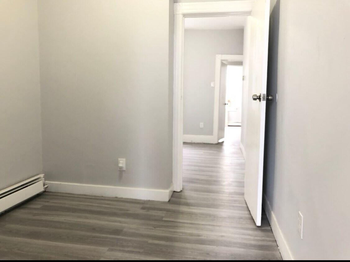 Foto del edificio - 85 E 25th St