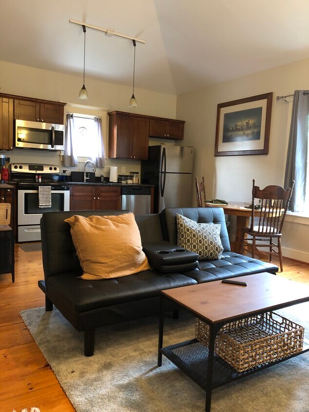 Living area - 606 E 12th 1/2 St