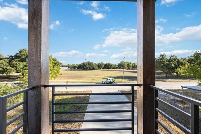 Foto del edificio - 5854 Southville St