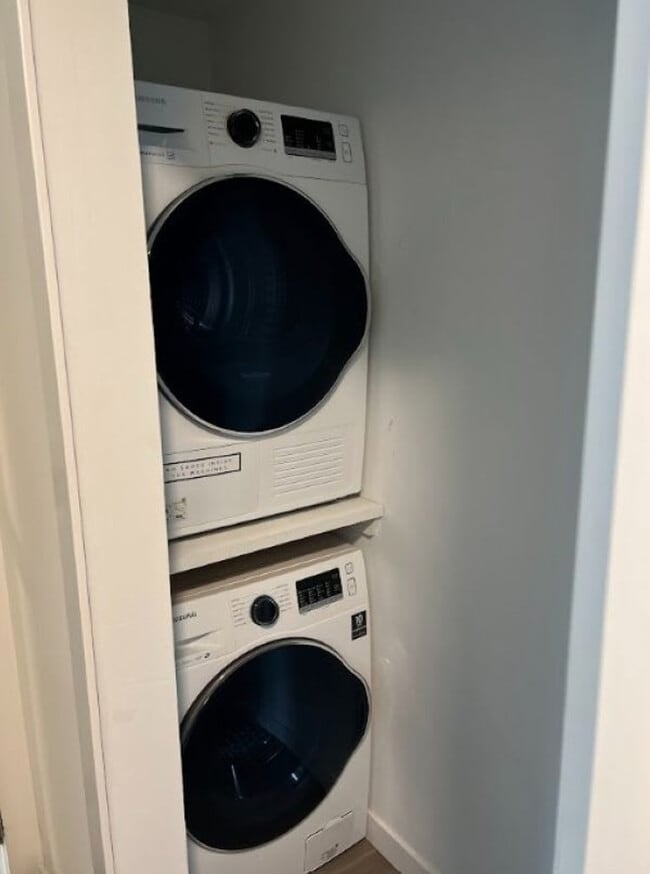 Building Photo - 4655 Main St