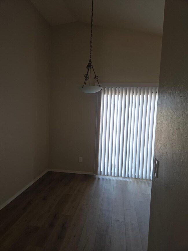 Building Photo - 229 S 125th Ave