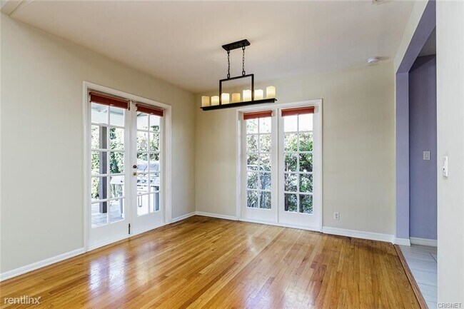Foto del edificio - 3 br, 2 bath House - 12832 Kling St