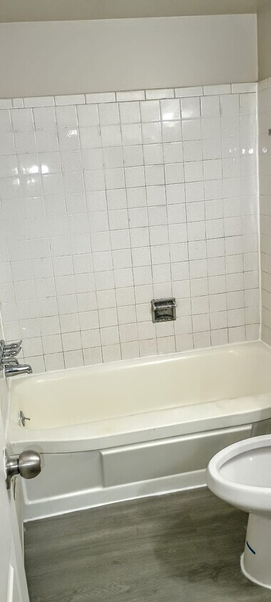 Foto del edificio - 24235 W McNichols Rd