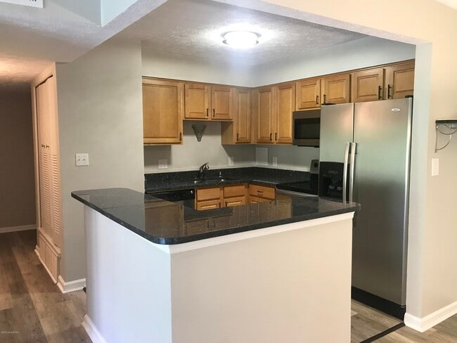 Foto del edificio - 7904 Grenoble Ln