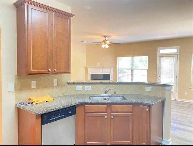 Building Photo - 1661 Scenic Pines Dr