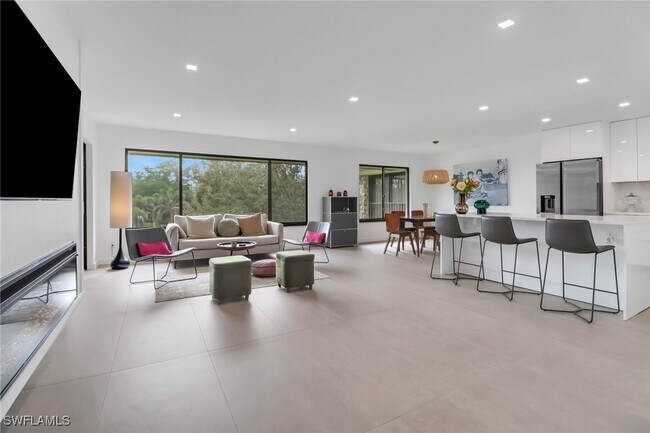 Foto del edificio - 5964 Pelican Bay Blvd