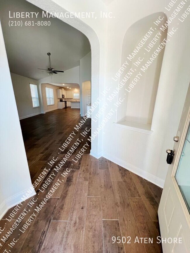 Building Photo - 9502 Aten Shore