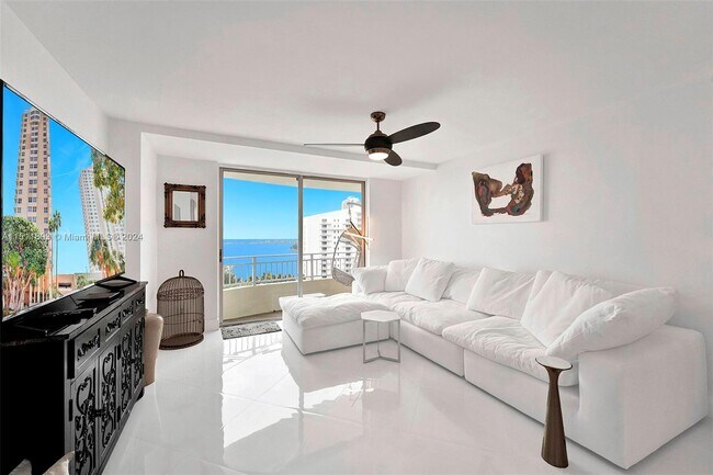 Building Photo - 770 Claughton Island Dr