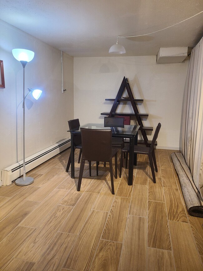 Foto del edificio - 4437 Clipper Ct