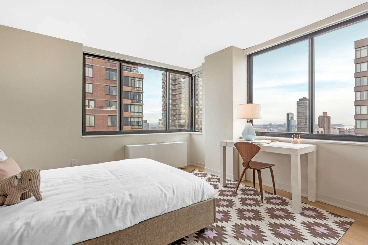 Foto del edificio - No Fee 3 bed in Doorman building
