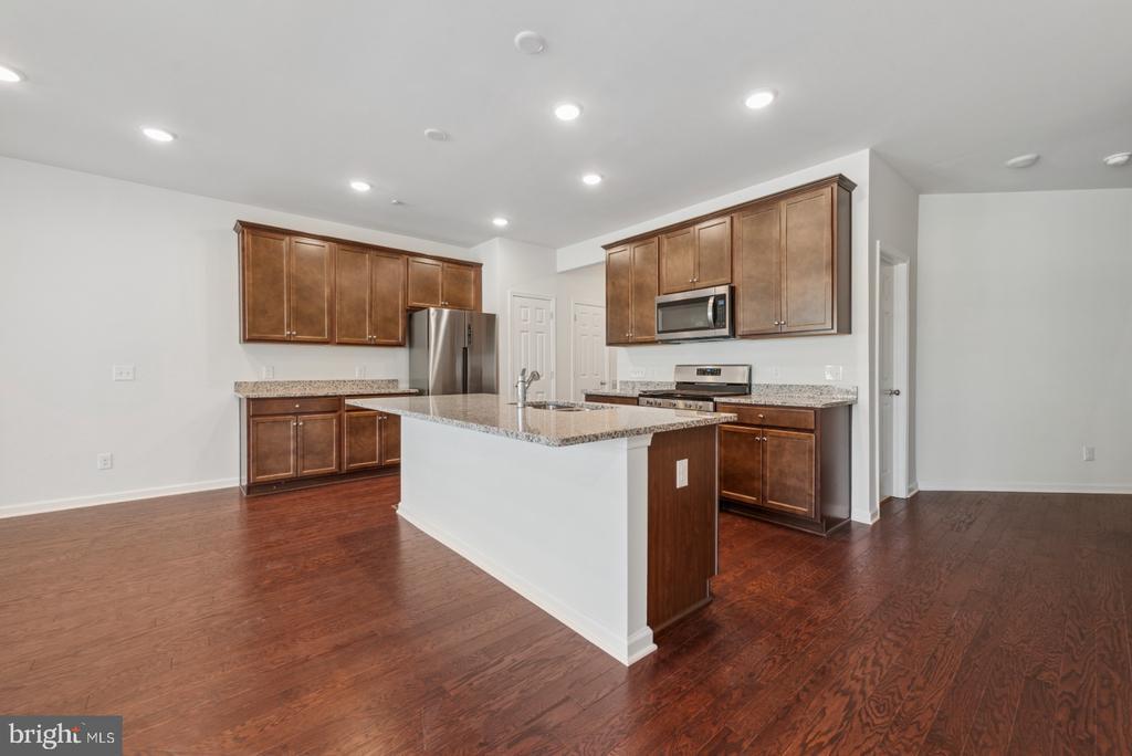 Foto principal - 352 Milton Stamp Dr