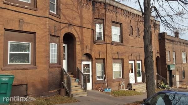 Primary Photo - 2 br, 1 bath Apartment - 8 N 18th Ave W