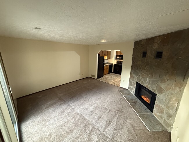 Rear Family Room - 5792 Pepperwood Ct