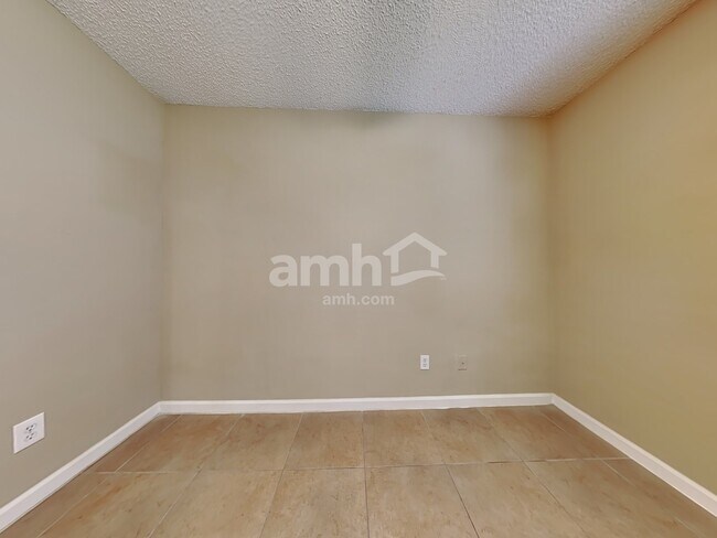 Foto del edificio - 12291 Winterset Ct