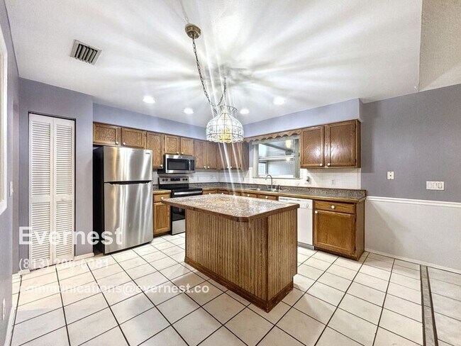 Building Photo - 1506 Heartwellville St NW