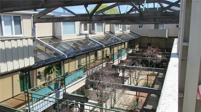 Building Photo - 40 Web Ave