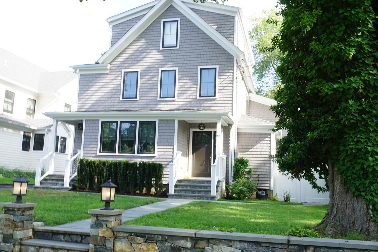 14 b Ave Unit 1st floor, Greenwich, CT 06870 Apartment for Rent in