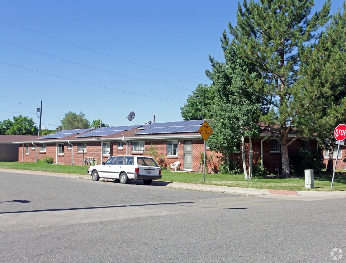 Foto principal - 5192-5240 E Asbury Ave