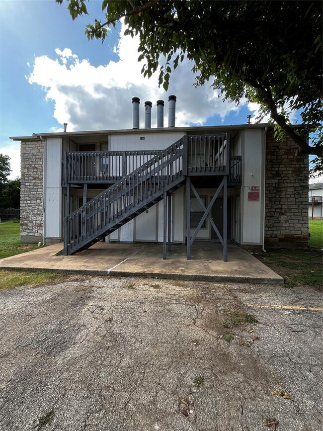 Building Photo - 2306 Cedrick Cove