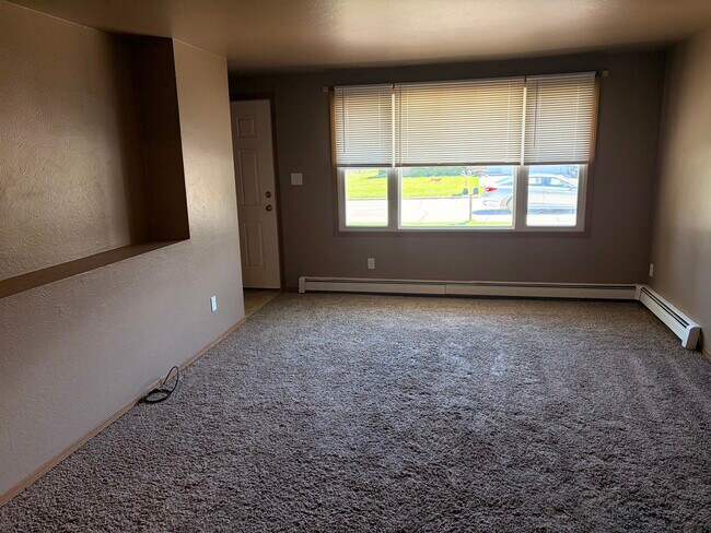 Foto del edificio - 2074 Marlee Ln