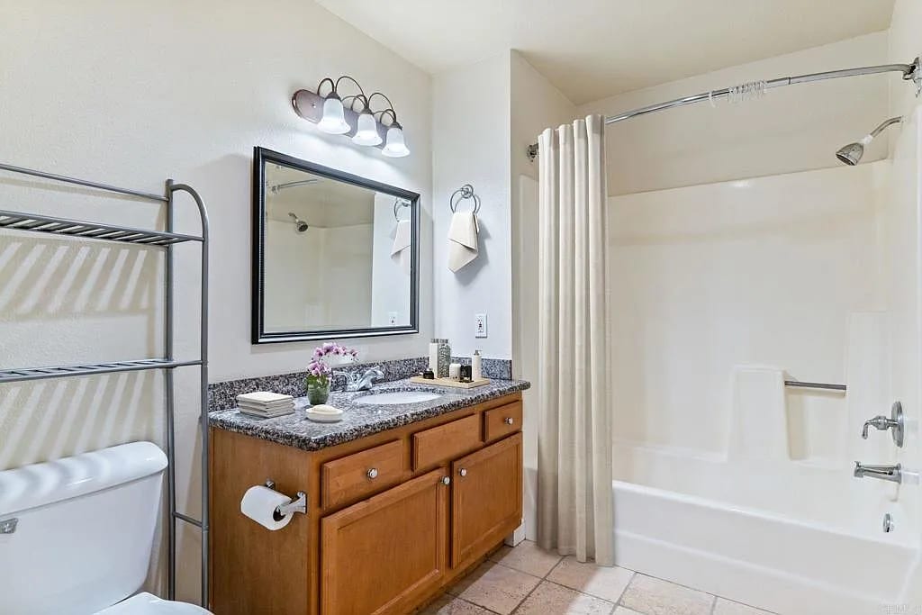 Primary Photo - 1 Bedroom Gem in Carmel Valleys Top Notch ...