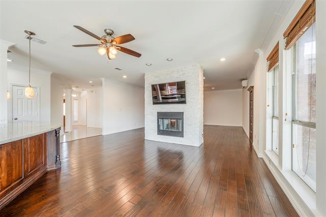 Foto del edificio - 917 Crestview Dr