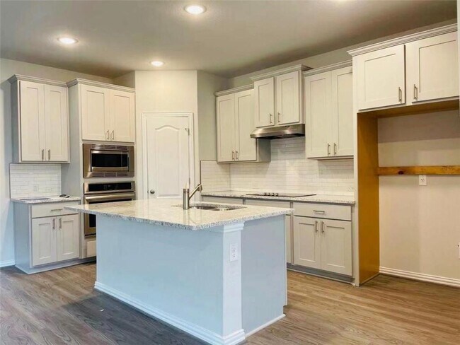 Foto del edificio - 635 Windbrook Dr