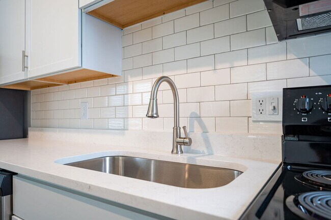 Foto del edificio - 732 1/2 Neil Ave