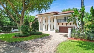 Building Photo - 4403 Monserrate St