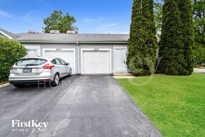 Foto principal - 14212 S Napa Cir