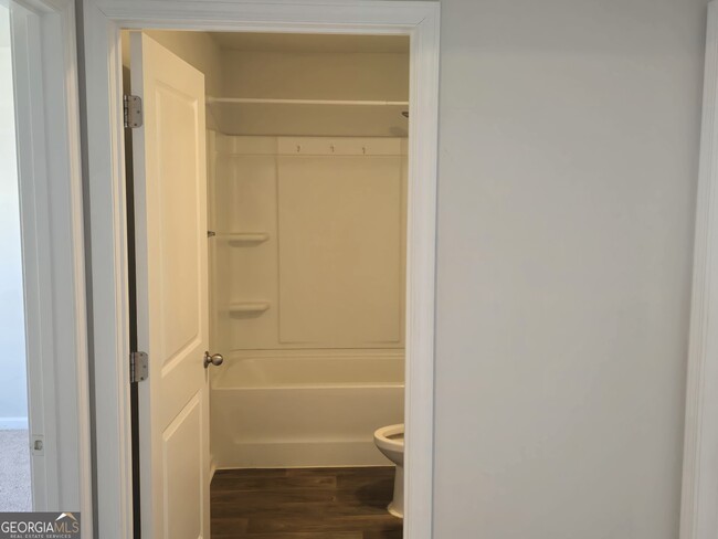 Foto del edificio - 404 Turpentine Trl