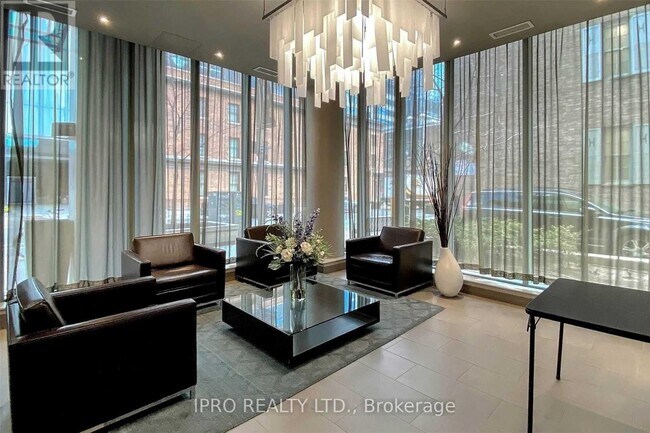 Photo du bâtiment - 126 Simcoe St