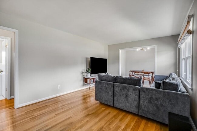 Foto del edificio - 4119 North Cooper Lake Rd SE