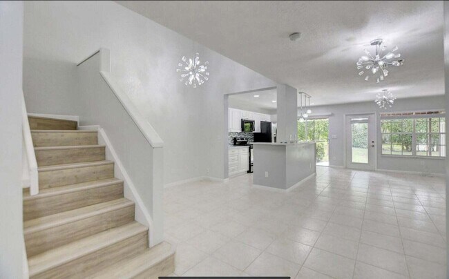 Building Photo - 5286 Sapphire Valley