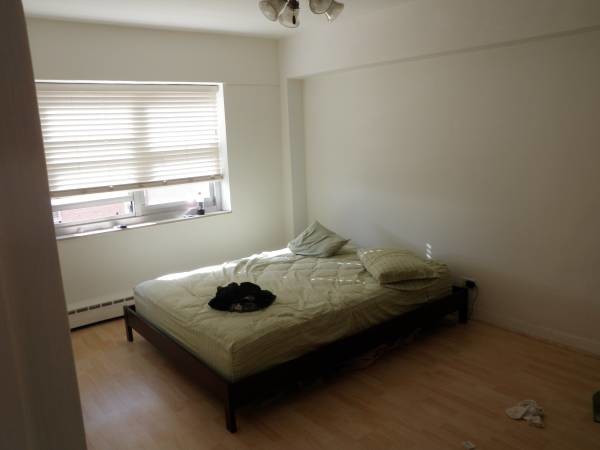 Bedroom - 4980 N Marine Dr